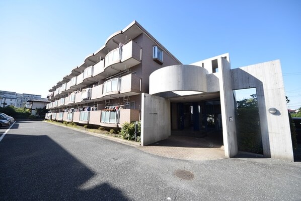 レジュール鶴ヶ島の物件外観写真